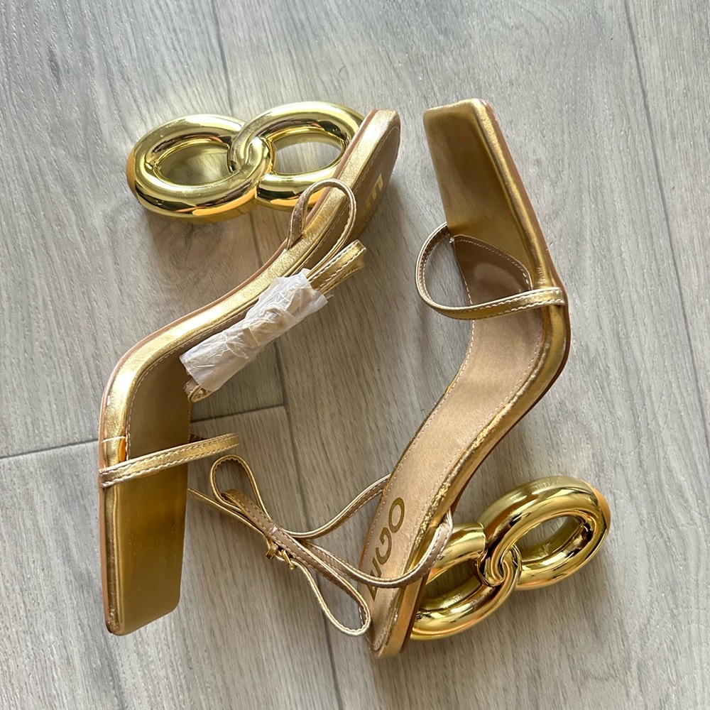 EGO Official Farah gold heels